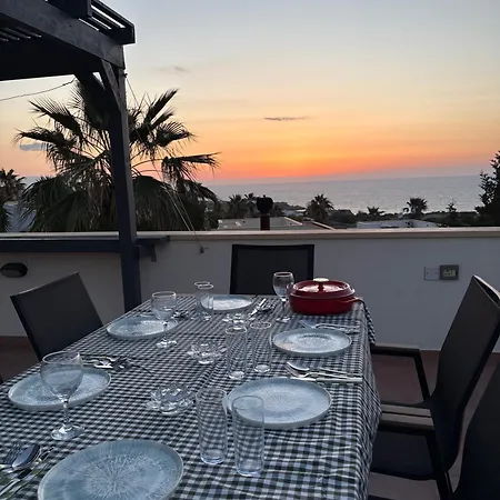Peaceful Cyprus Beach, Pool Sunsets Hébergement de vacances *